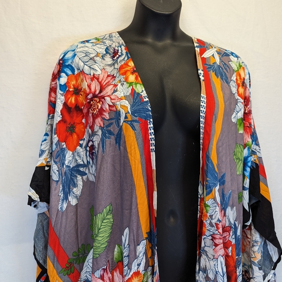 Suzanne Betro "Weekend" Ivory Floral Side Split Open Front Kimono Swim Cover NWT - Picture 2 of 7